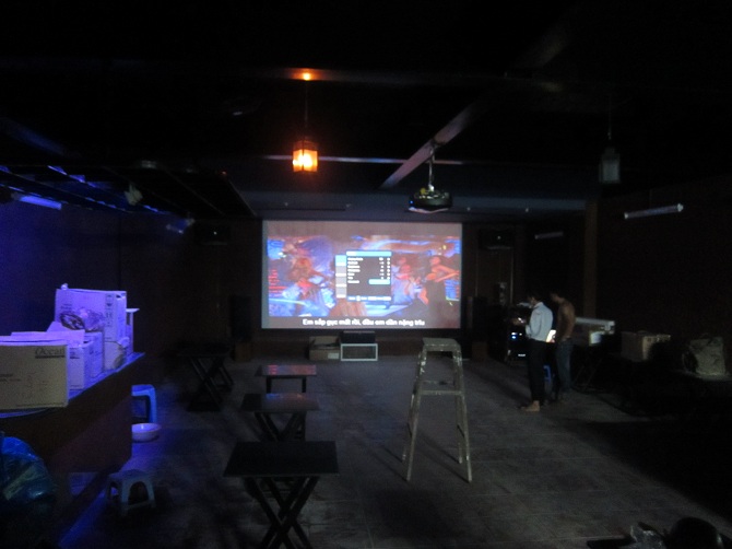 Lắp đặt máy chiếu phim 3D kết hợp Karaoke tại Cát Bà - Hải Phòng