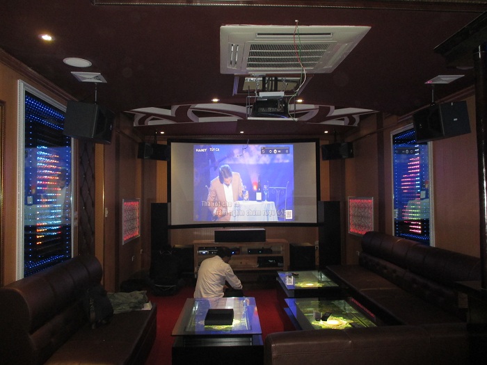 Lắp đặt máy chiếu phim 3D kết hợp Karaoke tại biệt thự Pháp Vân