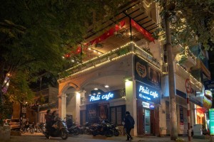 TOP 10+ quán cafe có máy chiếu tại Hà Nội - Thích hợp giải trí