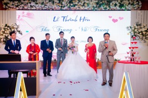 Màn hình LED sân khấu tiệc cưới