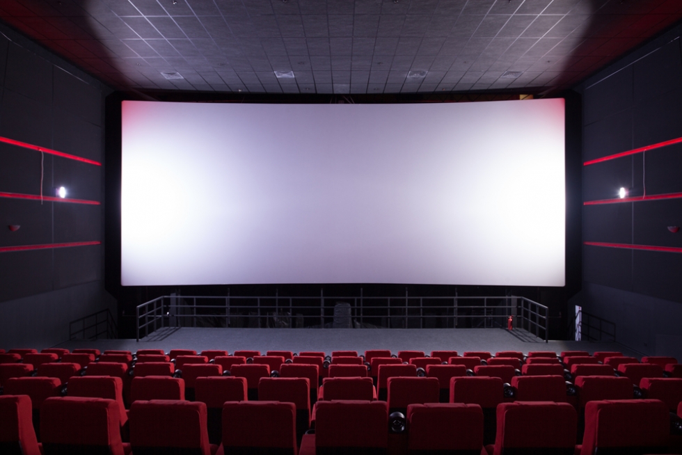 Màn chiếu sử dụng trong rạp chiếu phim