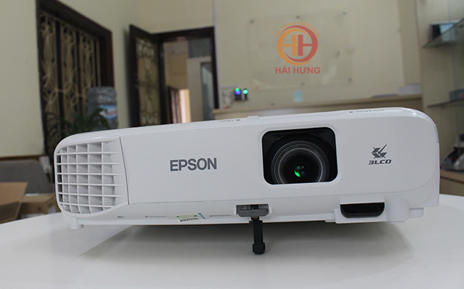 máy chiếu Epson EB-X05