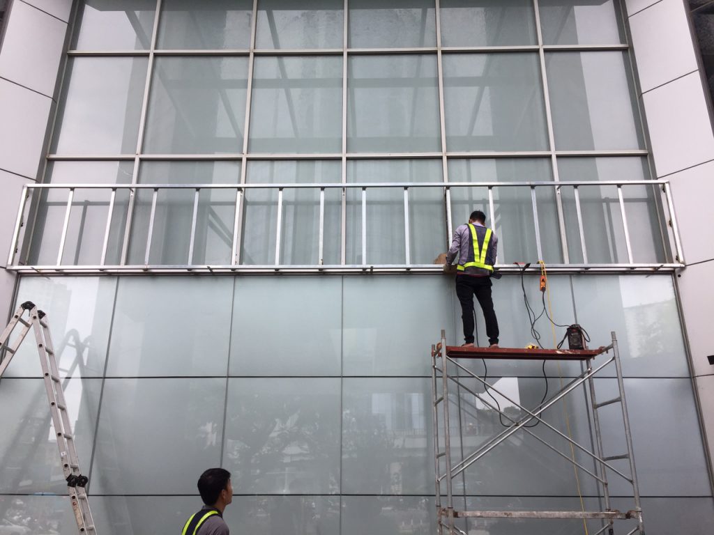 Dựng khung màn hình LED