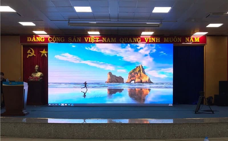 Độ sáng ảnh hưởng trực tiếp tới khả năng hiển thị nội dung của màn hình LED